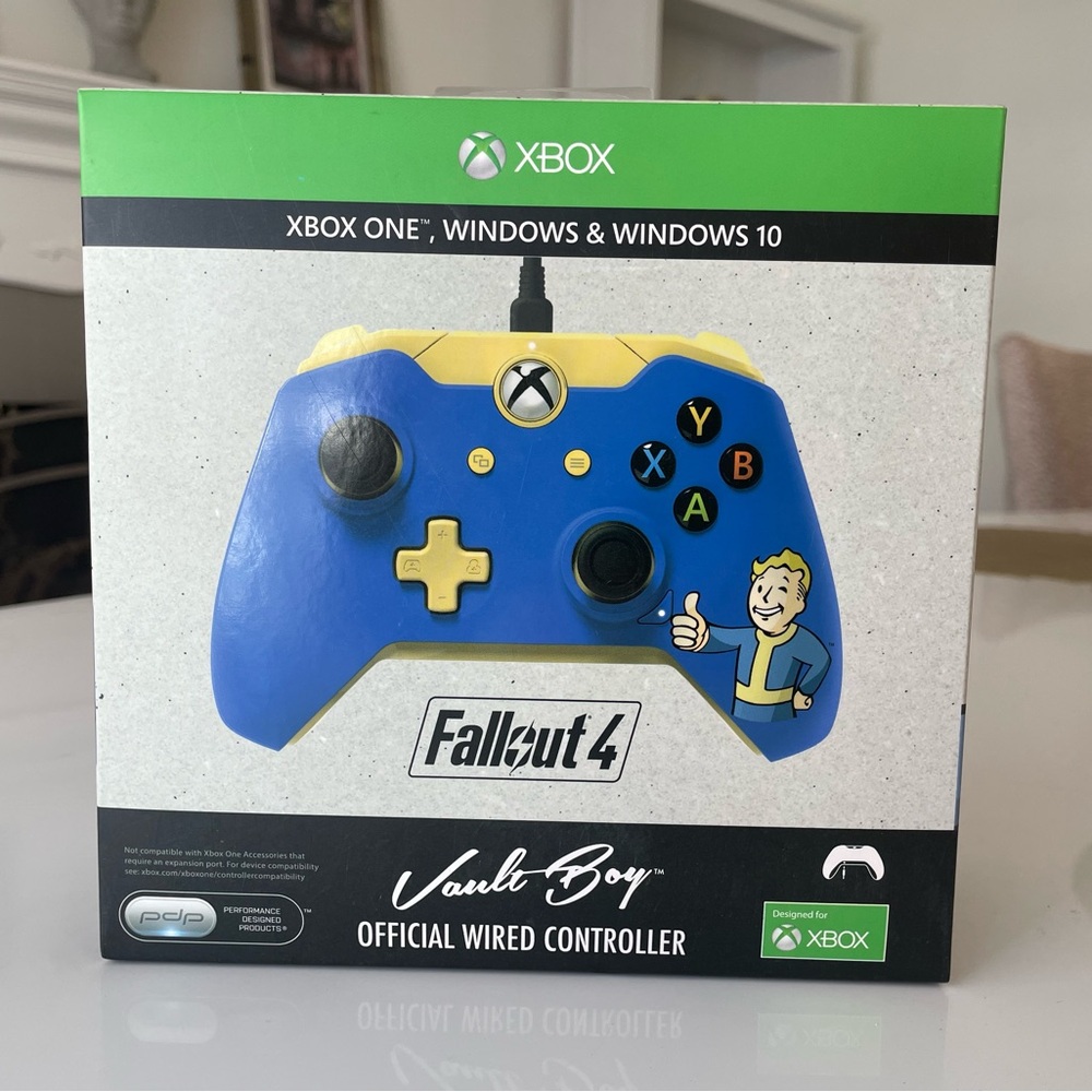 Fallout 4 Vault Boy Official Wired Controller for Xbox One & Windows